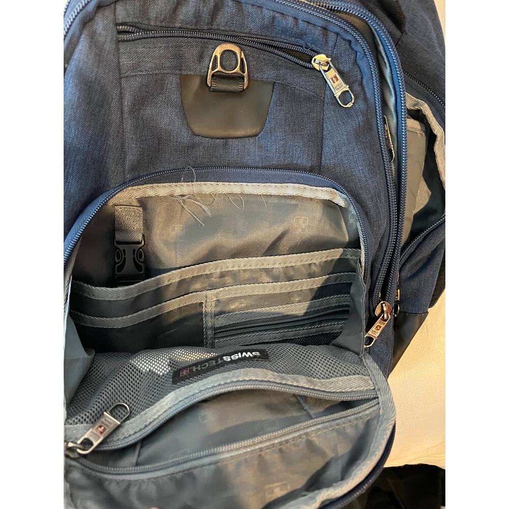 Swiss Tech Blue Padded Computer Backpack - Picture 3 of 5